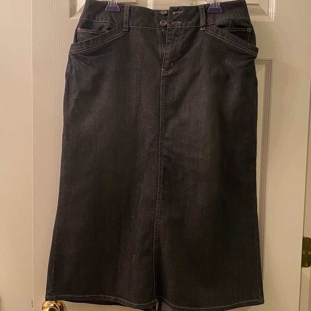 Avenue Jeans Dark Denim Skirt